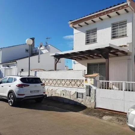 Holiday home In Mit Grill Empuriabrava